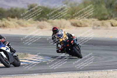 media/Nov-16-2025-Race Pace (Sun) [[8c5fa54630]]/Non Verified Riders (1st 20 Minutes)/2-Turn 10 (1010am)/